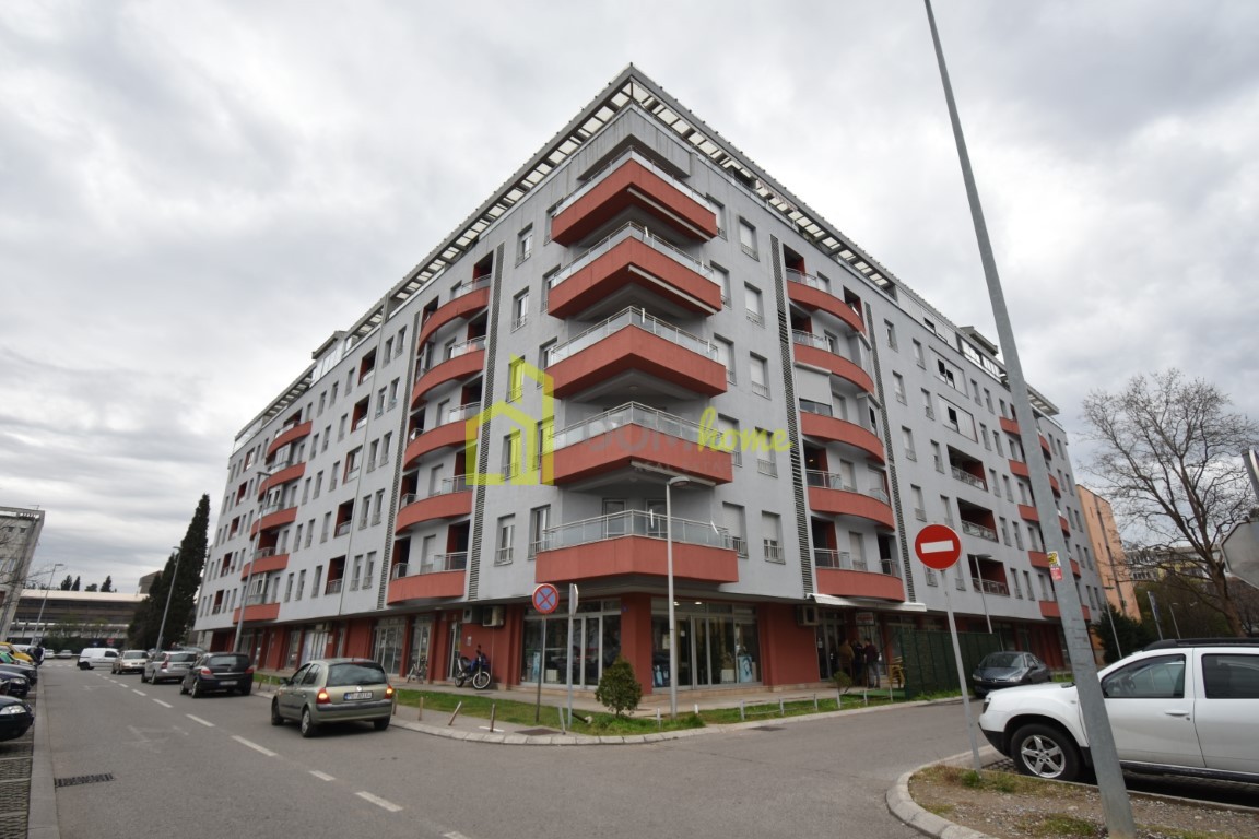 Poslovni prostor 88.36m2, Preko Morače